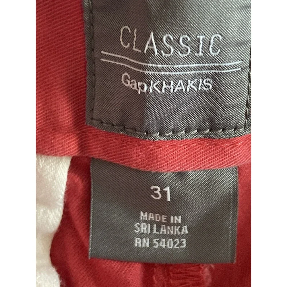 Gap Classic Gap Khakis Men’s Shorts Red NWOTS Cotton New Excellent Condition
